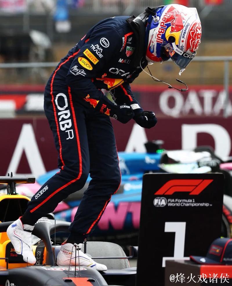 维斯塔潘强势发车 牢牢占据首位